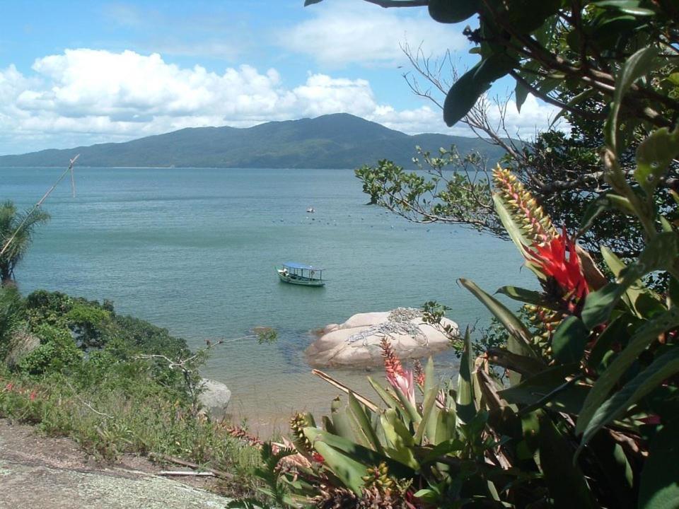 Casa De Praia Em Bombinhas Beach House ภายนอก รูปภาพ