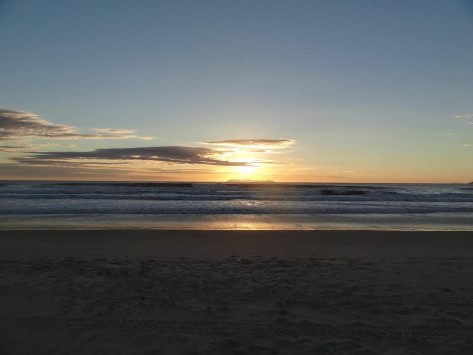 Casa De Praia Em Bombinhas Beach House ภายนอก รูปภาพ